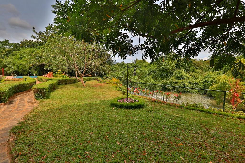 Grand & Gangula Hotel Dambulla Bagian luar foto