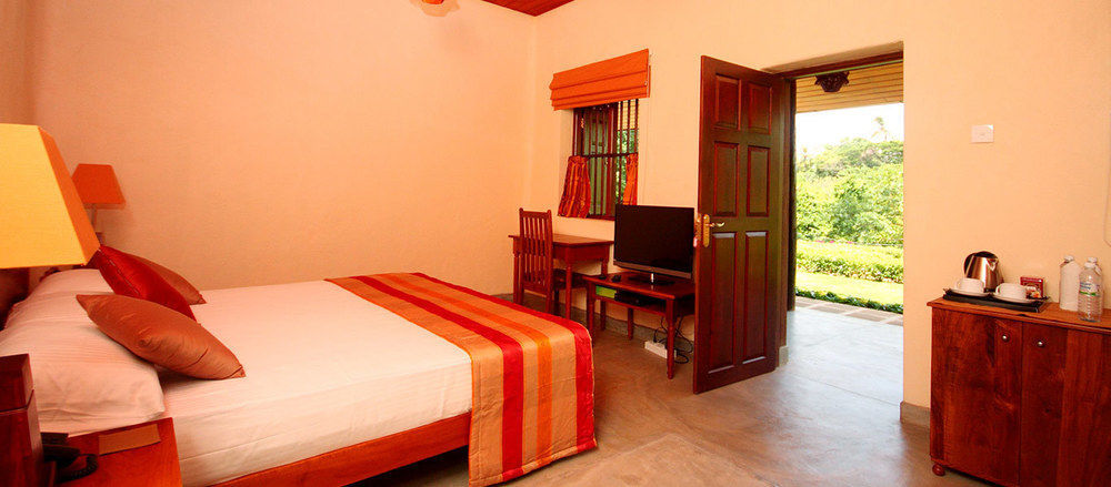 Grand & Gangula Hotel Dambulla Bagian luar foto