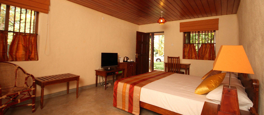 Grand & Gangula Hotel Dambulla Bagian luar foto