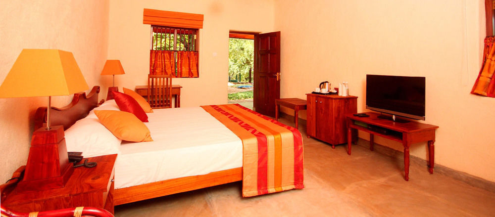 Grand & Gangula Hotel Dambulla Bagian luar foto