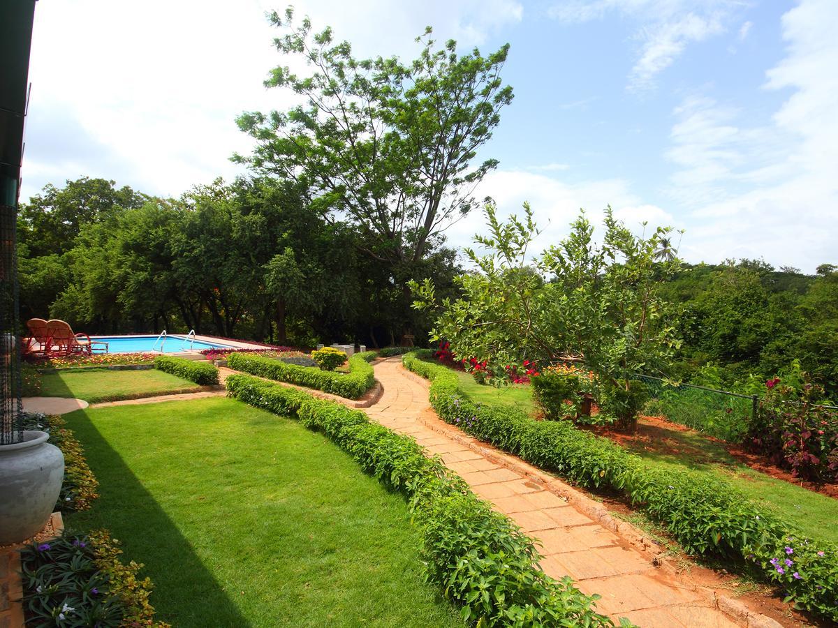 Grand & Gangula Hotel Dambulla Bagian luar foto