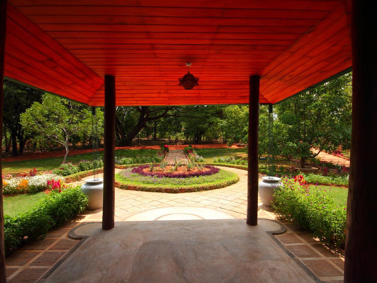 Grand & Gangula Hotel Dambulla Bagian luar foto
