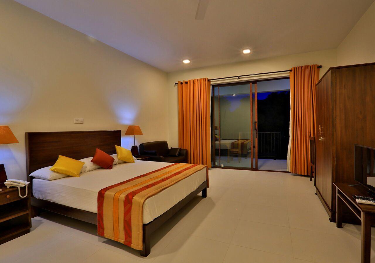 Grand & Gangula Hotel Dambulla Bagian luar foto