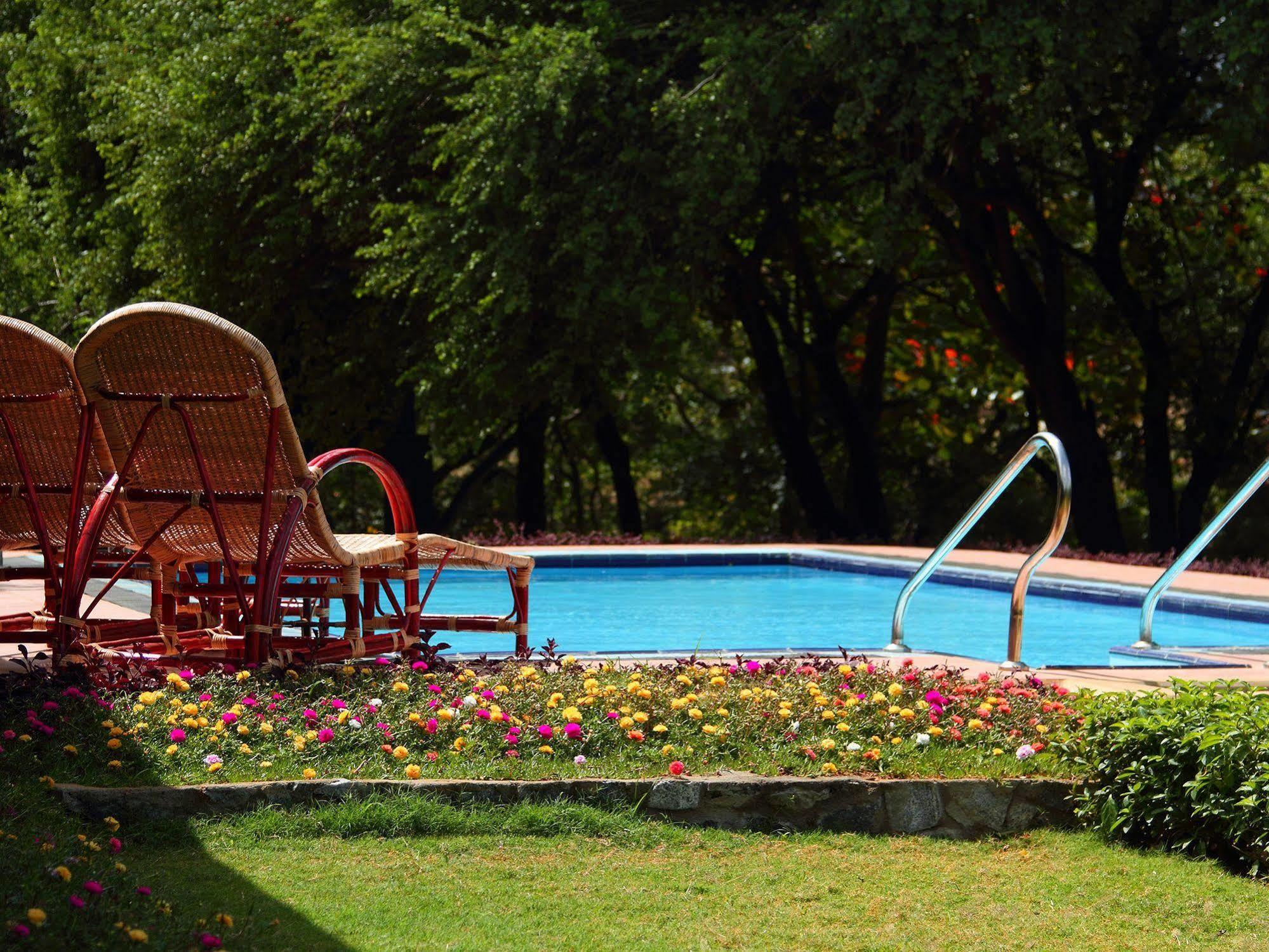Grand & Gangula Hotel Dambulla Bagian luar foto